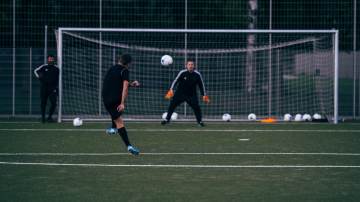 最新世界杯球员跑动榜：西班牙中场罗德里以83…（配图示意）